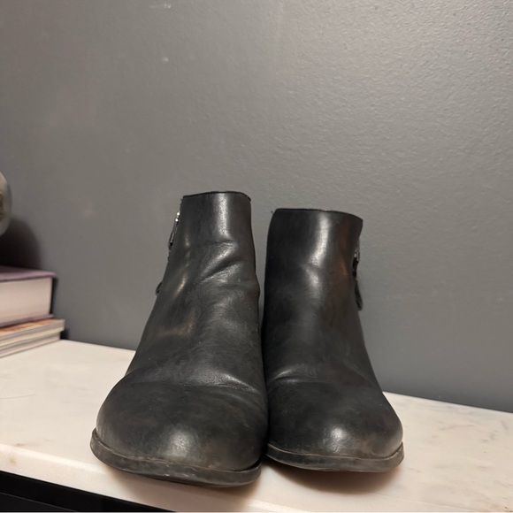 Denver Hayes Black Leather Boots - Picture 4 of 7